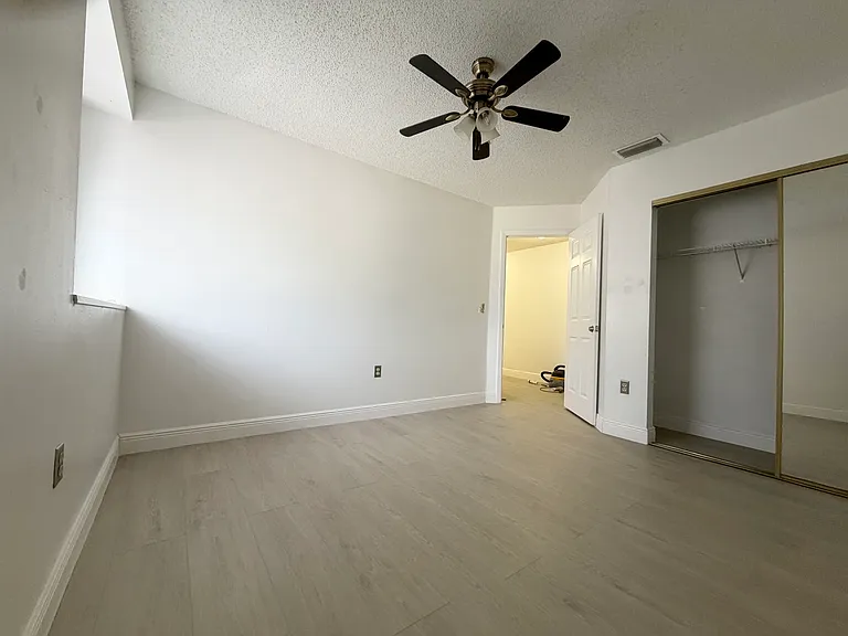 3243 NW 123rd Ter — Photo 11