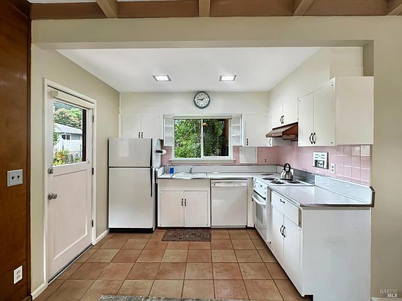 2nd image of 14759 Northern Avenue