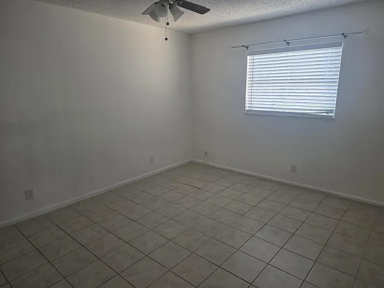 959 SE 2nd Ave #226 — Photo 5