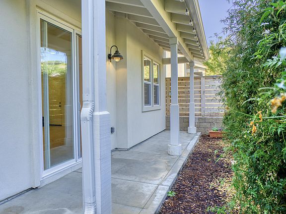 4th image of 525 Sertoma Way Unit 118
