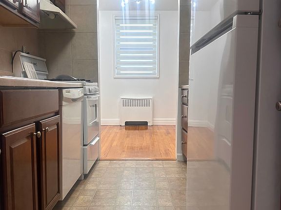 2nd image of 2160 Center Ave APT 4S