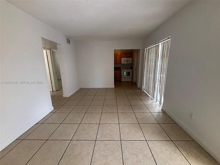 8275 NE Miami Ct #202 — Photo 8