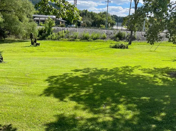 Main St, Crab Orchard, TN 37723