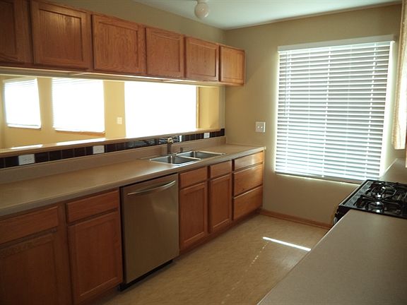 3rd image of 3805 Sarah Dr