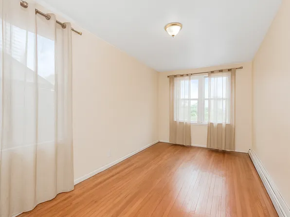 451 100th Street image 14 of 28