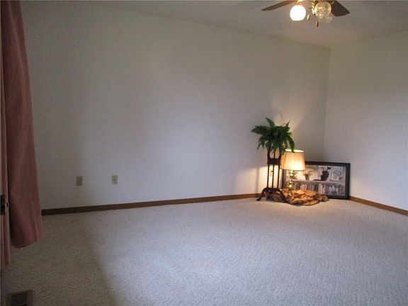 5th image of 1842 Parkway Dr