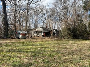 12222 Womack Rd, Chester, VA 23831