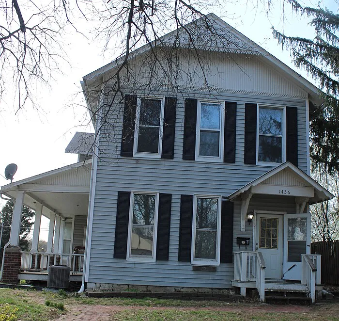2 bed, 1.0 bath, $1,195 — Photo 1