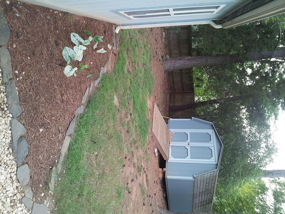 2nd image of 3755 Jesica Ct NE