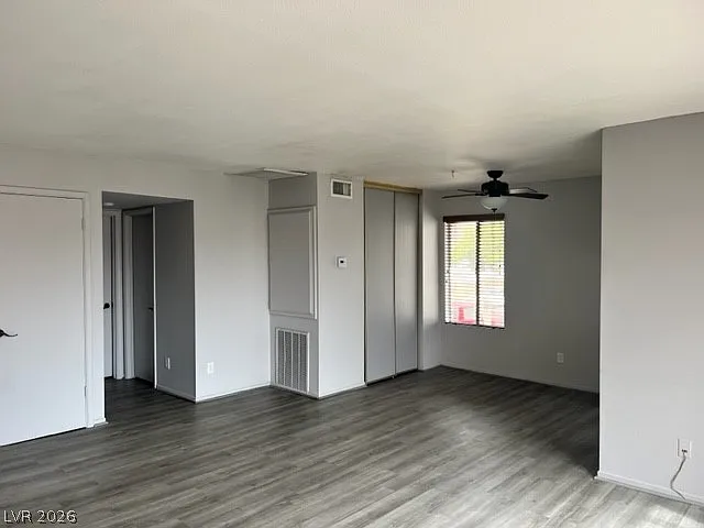 2 bed, 1.0 bath, 878 sqft, $1,200 — Photo 3
