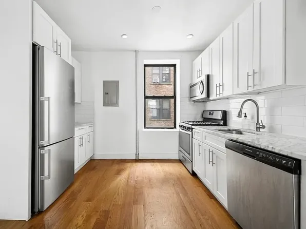 684 Riverside Drive image 5 of 6