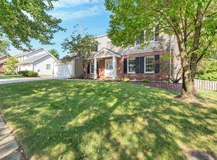 15611 Parasol Dr, Chesterfield, MO 63017