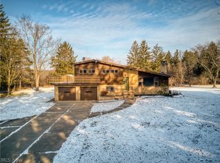 7138 Jackson Rd, Chagrin Falls, OH 44023