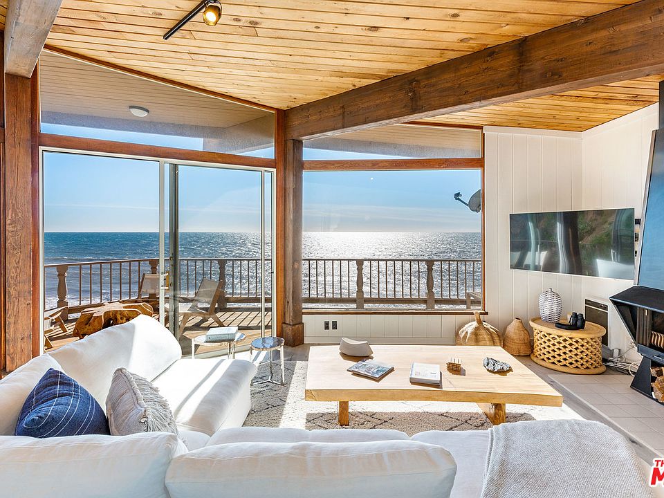 1st image of 11952 Beach Club Way