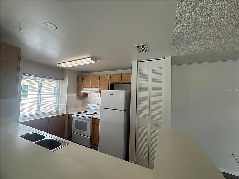 1101 Spring Meadow Dr #1101 — Photo 9