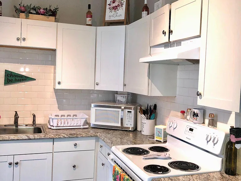 131 E North St #2F — Photo 7