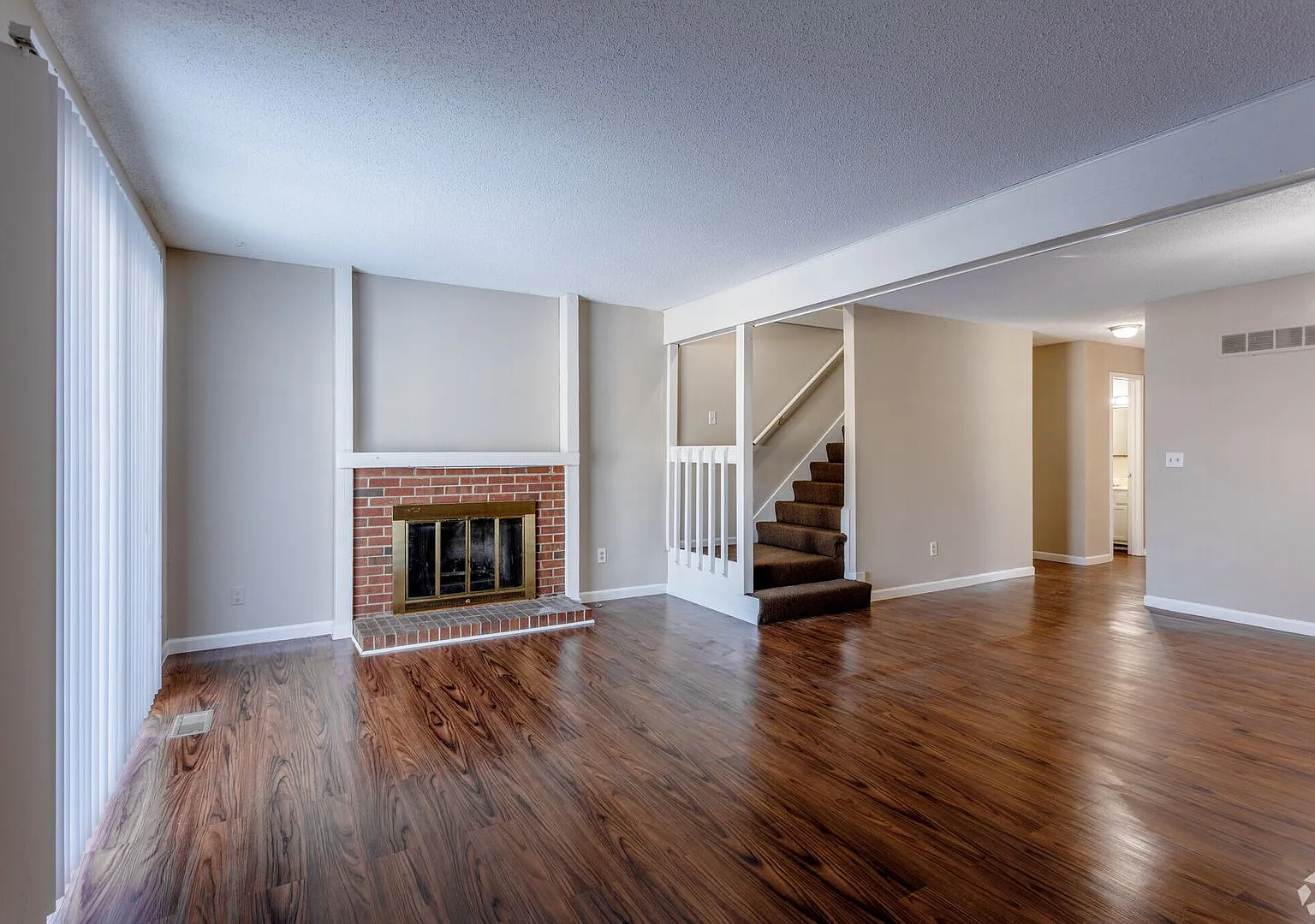 Nieman Park Townhome Duplexes — Photo 1