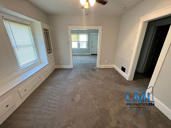 3rd image of 11825 Forest Ave #2