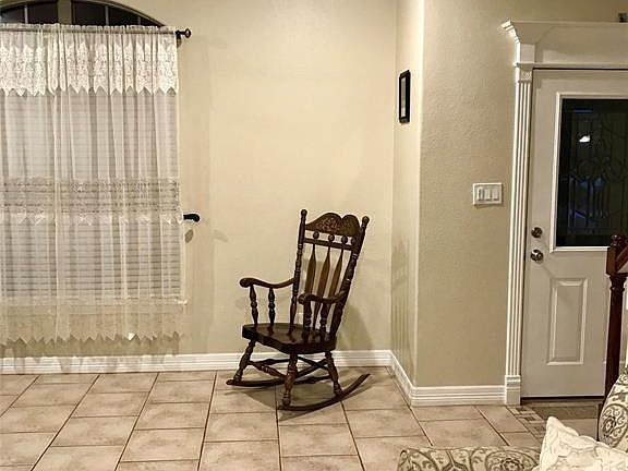 3rd image of 311 Sherwood Forest St