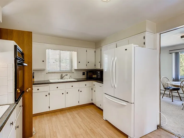 7807 W 33rd Ave — Photo 4