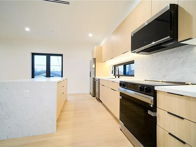 616 N Mariposa Ave #618-1/2 — Photo 9