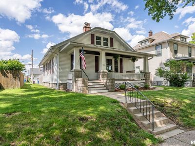 551 21st Ave, Moline, IL, 61265