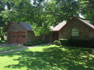 1203 Burkett Cir, Cameron, TX 76520