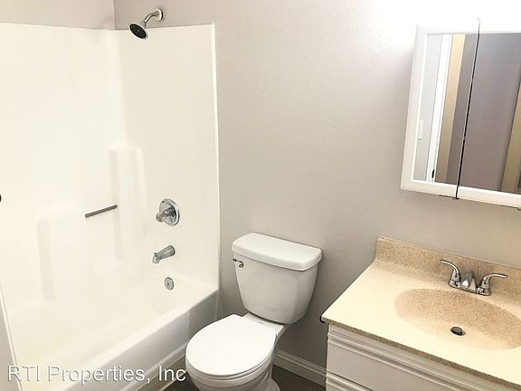 5th image of 12504 Oxford Ave APT 6