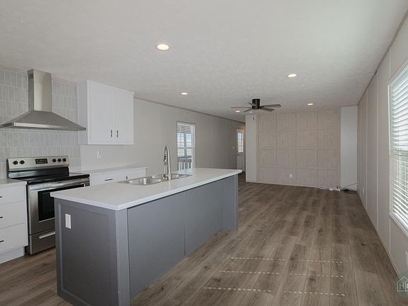 4th image of 2322 Old Lake Rd