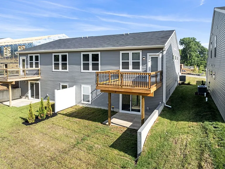 10046 Windcrest Farms Ln — Photo 5