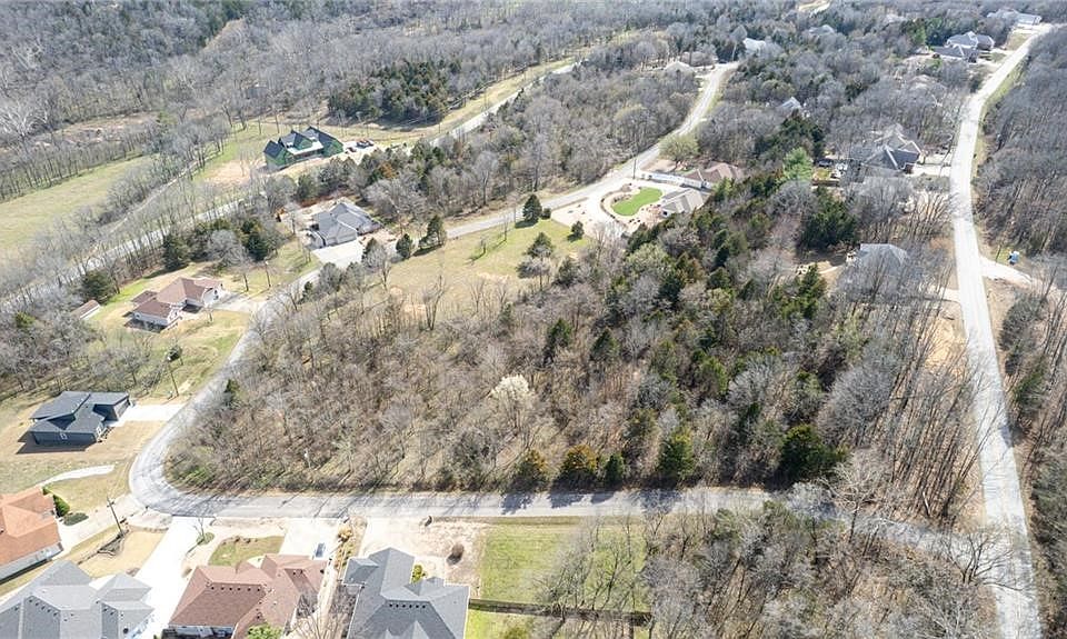 2nd image of 17 Oniell Cir #17