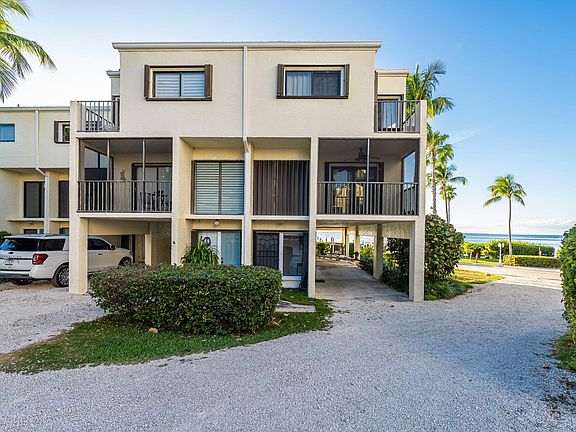 5th image of 94220 Overseas Hwy APT 1D
