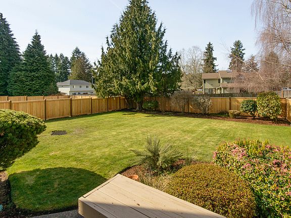 5th image of 4622 79th Avenue Ct W