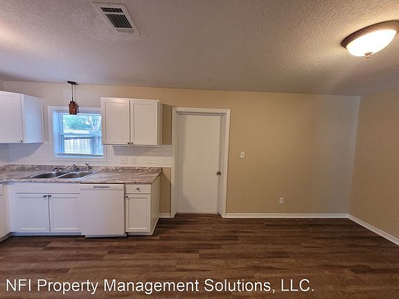 5th image of 5820 Sanders St APT L
