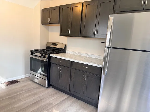 208 Barder Ave #208 — Photo 6