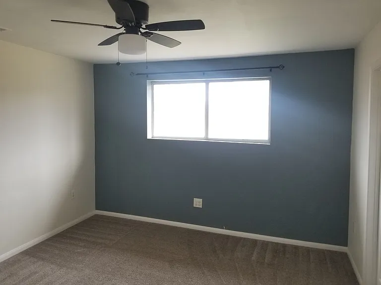 1276 Aurora Dr — Photo 5
