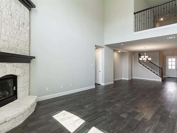 5th image of 12217 Beatrice Dr
