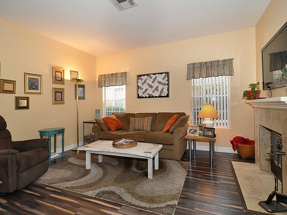 3rd image of 474 Belcaro Way