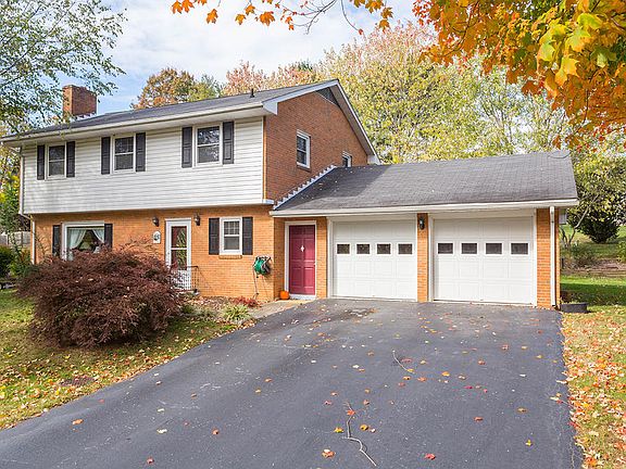 3rd image of 765 Carson Dr