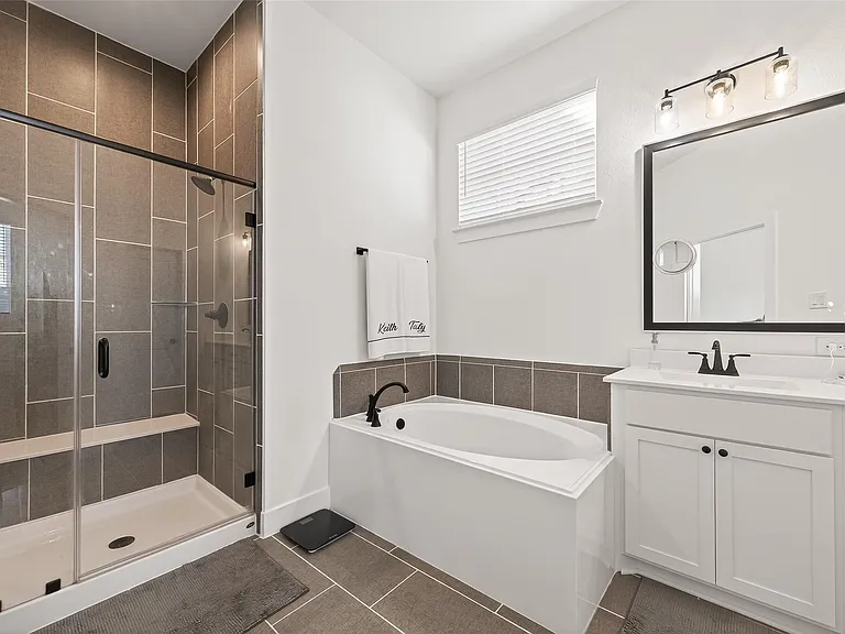 21163 Medina River Dr — Photo 16