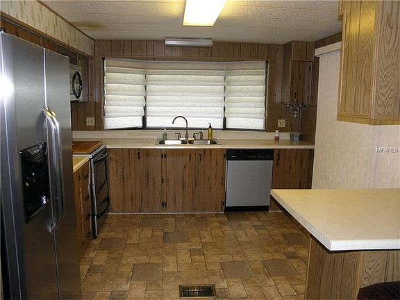 2nd image of 2015 Water Oak Cir #47