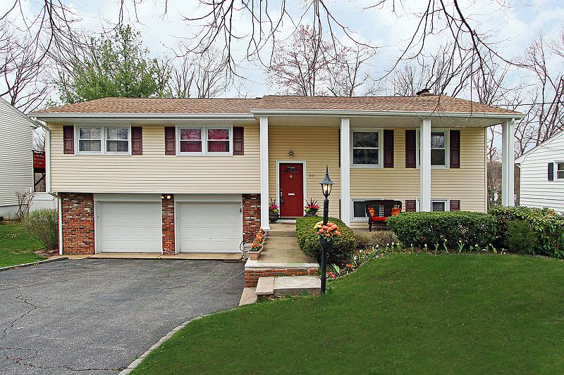 1st image of 30 Colonial Woods Dr