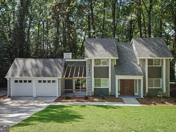 5230 Essex Farms Ct, Stone Mountain, GA 30088