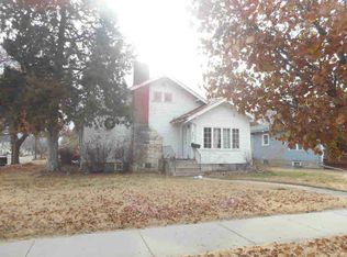 721 E Broadway St, Newton, KS 67114
