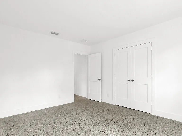 601 Paulina Rd — Photo 21