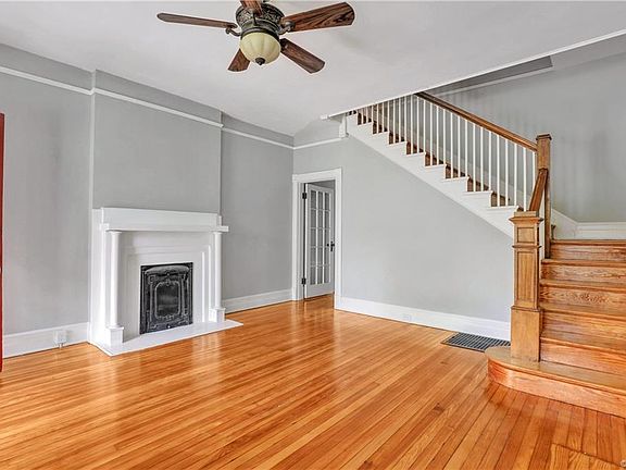 4th image of 2825 Garland Ave