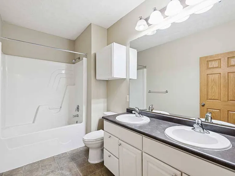 Stone Ridge Estates Apartments & Duplexes — Photo 147