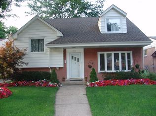 1032 Lois Ave, Park Ridge, IL 60068