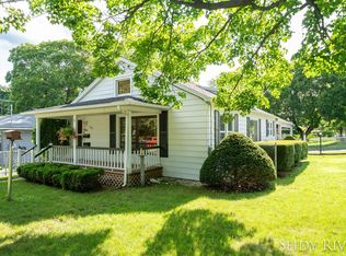 905 S Baldwin St, Greenville, MI 48838