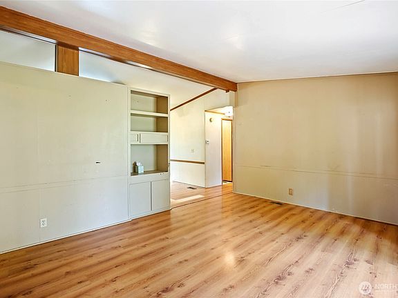 3rd image of 80 E Skookum Drive